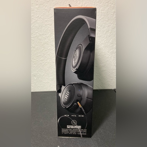 JBL Tune 710BT Bluetooth Wireless Over-Ear Headphones -(Black )Brand New In Box - Picture 3 of 10